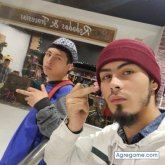 Busco pareja. Conocer gente cercana.