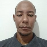 Busco conocer gente. Una mujer soltera..