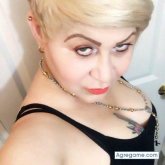 larene chica soltera en Lawrence