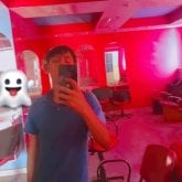 Buscó de mi edad tengo 18 años. Soy