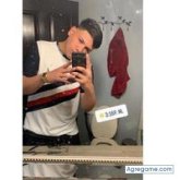 Busco pareja. Girl. Like drink eat smoke