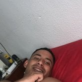 Mujer delgadas,y extrovertidas.