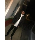 Empleado. Amigos Para Fiestas. Buena