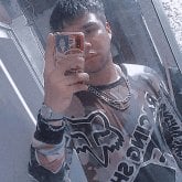 Busco conocer gente. A una mujer. Tr. Me