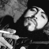 Electricista. Mujeres de 25 a 35 años.