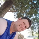 Busco pareja. Conocer. Gente buena.