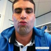 Chatear con Ezzarfani de Inglaterra