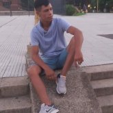 Busco pareja. Mujeres. Personas. Todo.