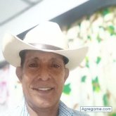 Técnico dental. Busco matrimonio. De