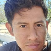 Empleado. Busco conocer gente. Mujeres.