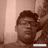 Busco pareja. Serio alegre amable