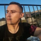 Tecnico. Busco conocer gente. Mujeres.