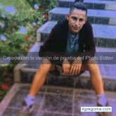 Busco pareja. Chicas. Soy alegre.