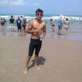 Mukeriwgo. Busco pareja. Una relación