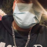 Trabajo. Busco pareja. Una hermosa