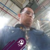 Alto perlado rellenito ojos color miel.