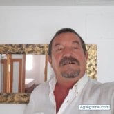 Busco conocer gente. Mujeres. Un hombre