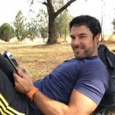 Abogado. Busco pareja. Señoras.