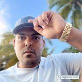 Busco pareja. Relación estable. Un