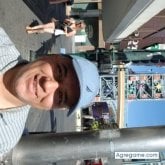 Encuentra Hombres solteros en Tustin