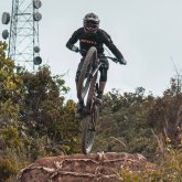 Mujeres siiii. Soltero jajajaja.