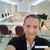 Docente inglés. Busco pareja. Amistad