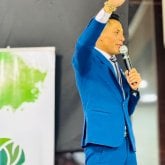 Nada. Busco pareja. Mujeres.