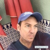 Autónomo. Busco conocer gente. Chicas