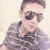 Busco conocer gente. Buena onda. Normal.