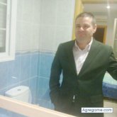 tonybz chico separado en Sevilla