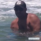 Trabajo. Busco conocer gente. Conocer