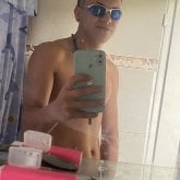 Busco pareja. Algo ocasional. Alegre