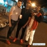 Ninguna. Busco conocer gente. Estoy