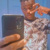 Busco pareja. Busco una chica guapa. Soy