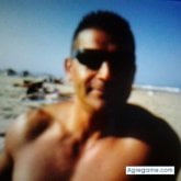 Busco pareja. Amistad. Fútbol.