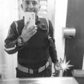 Conocer nuevas amistades. Una persona