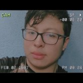 A una mujer mayor para quererla y