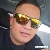 Trabajador. Busco pareja.