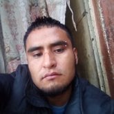 Soy un hombre. Cariñoso. Y qe complace