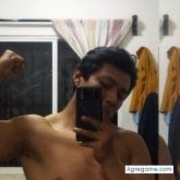 Trabajo. Busco ligar. Personas cercanas