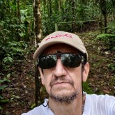 Jubilado. Busco pareja. Piñas.