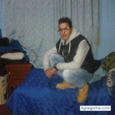 Nikolas1234 chico soltero en Tello