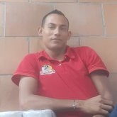 Empacador. Mujeres lindas y solas.