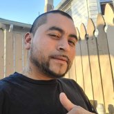 Trabajo. Busco ligar. Chicas. Sincero.