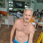 Amigas. Buen hombre. Ser feliz.