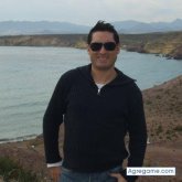 Encuentra Hombres solteros en Sucina