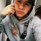 Estudiante. Busco pareja. Me gustan