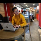 Estudiante. Busco ligar. Solteras. Muy