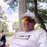 Mesero. Busco pareja. Busco una mujer