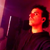 Profesor. Hombres y mujeres
18 a 50.